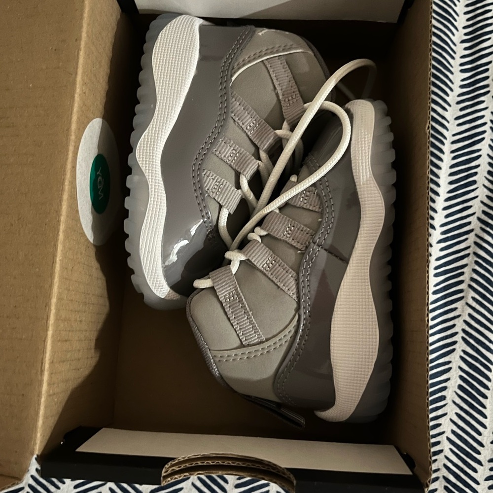 Never worn Jordan 11s size 3C